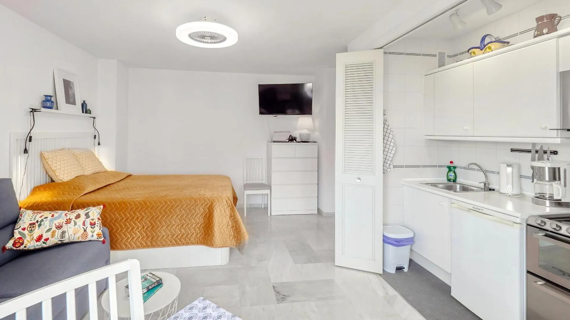 Dona Carlota Living Apartment Torremolinos